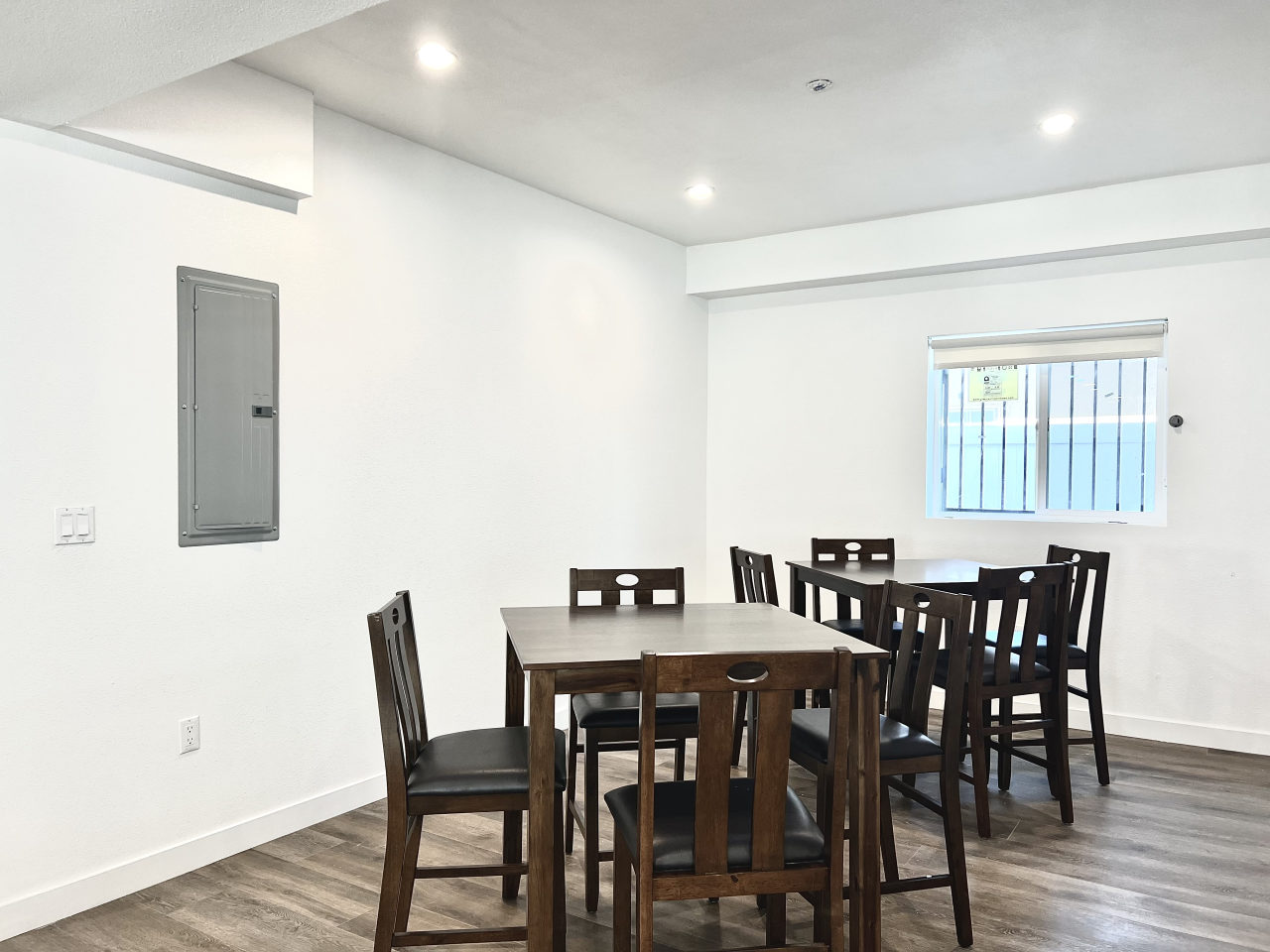 1414 W 36th Street Image 10