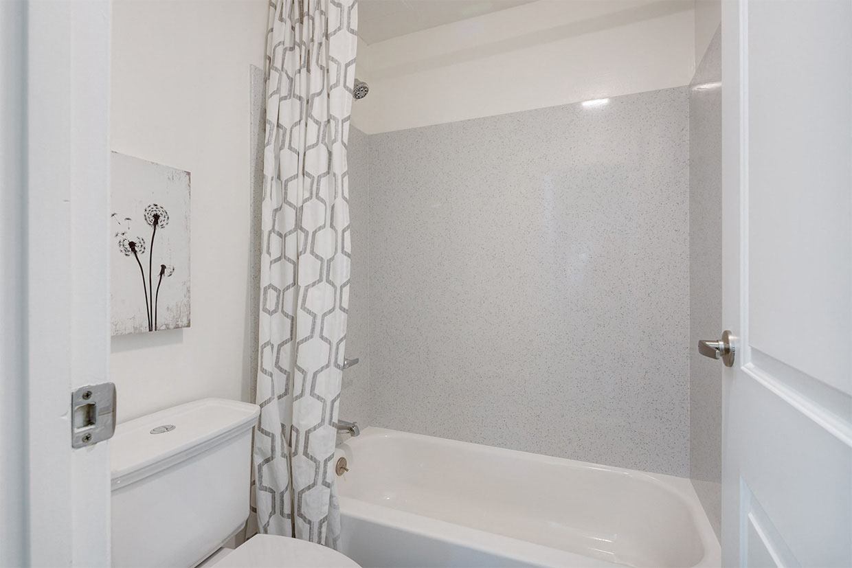 Marine View Apartments Image 15