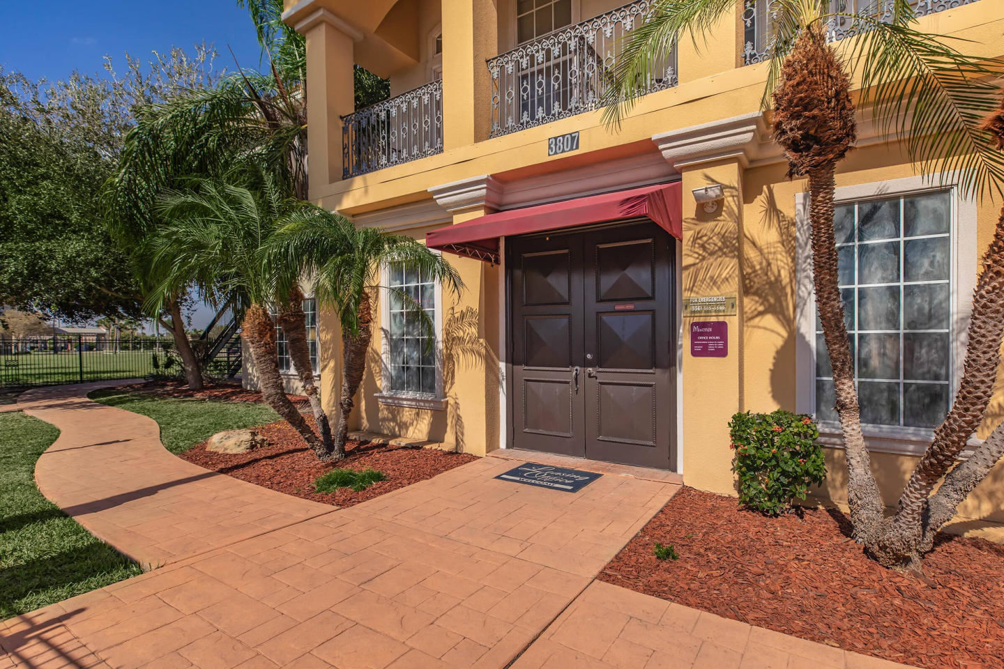 Las Misiones Apartments Image 12
