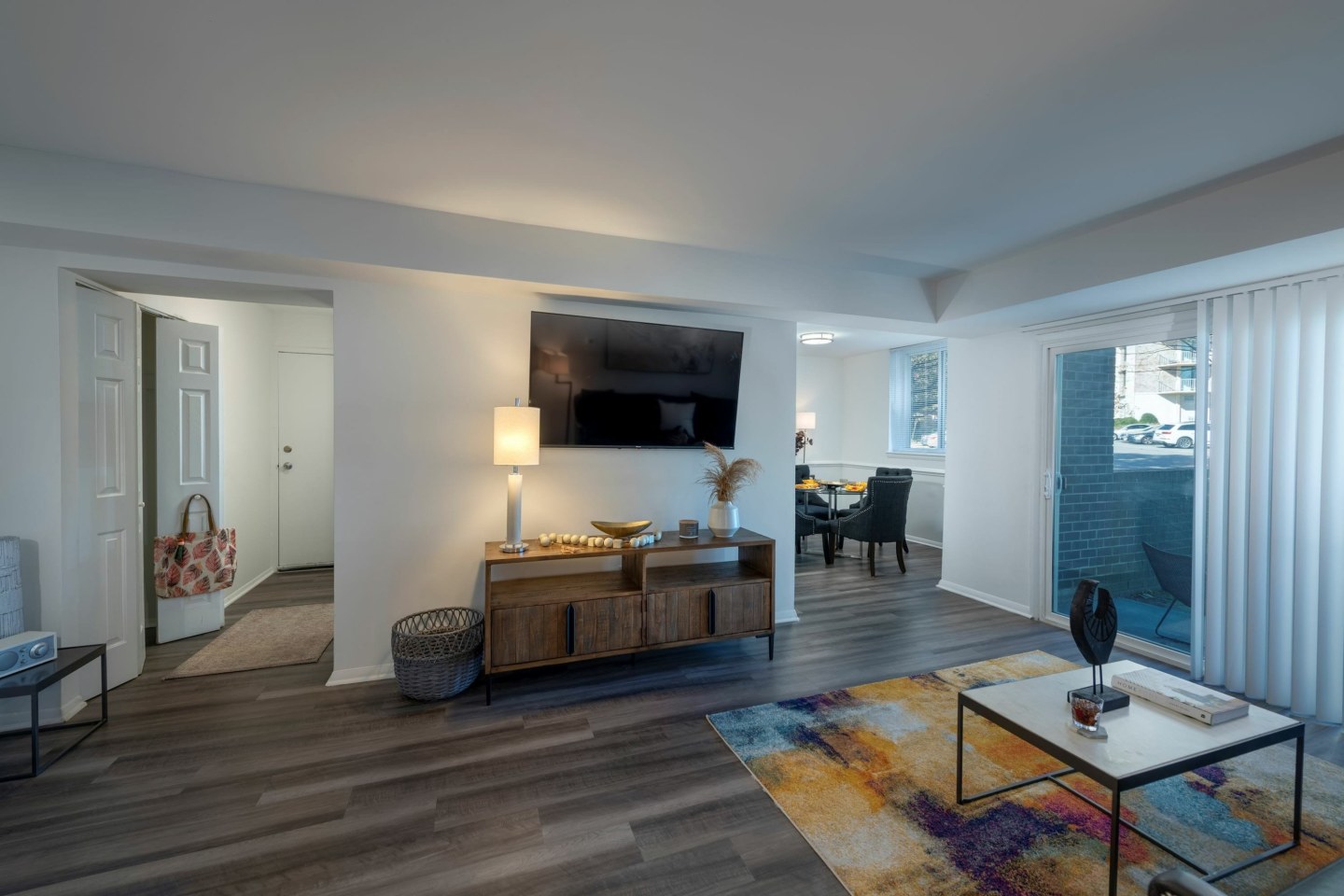 TowsonTown Place Apartments Image 8