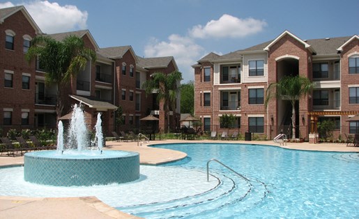 The Fountains at Almeda Image 3