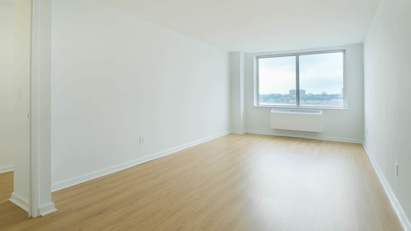 180 Riverside Boulevard Image 66