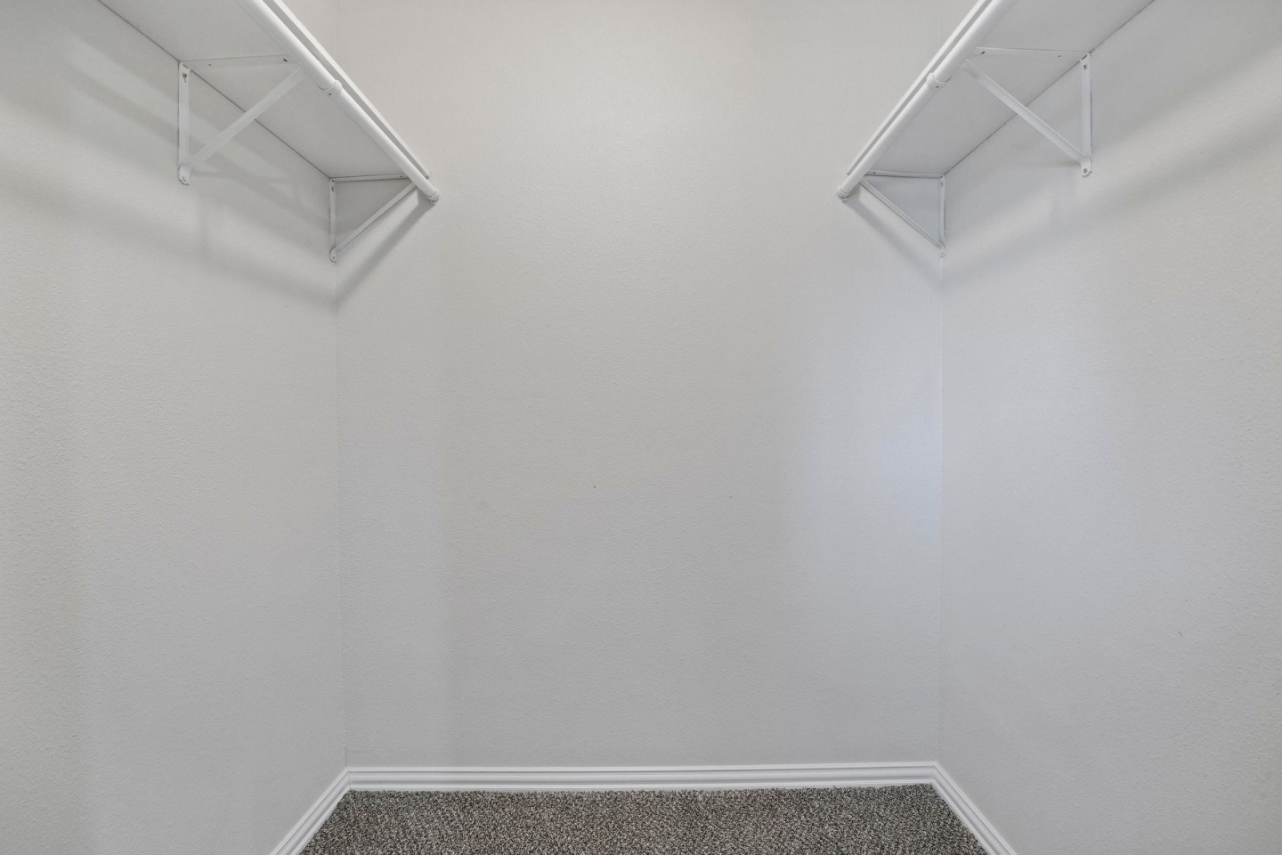 Oak Street Flats Image 27