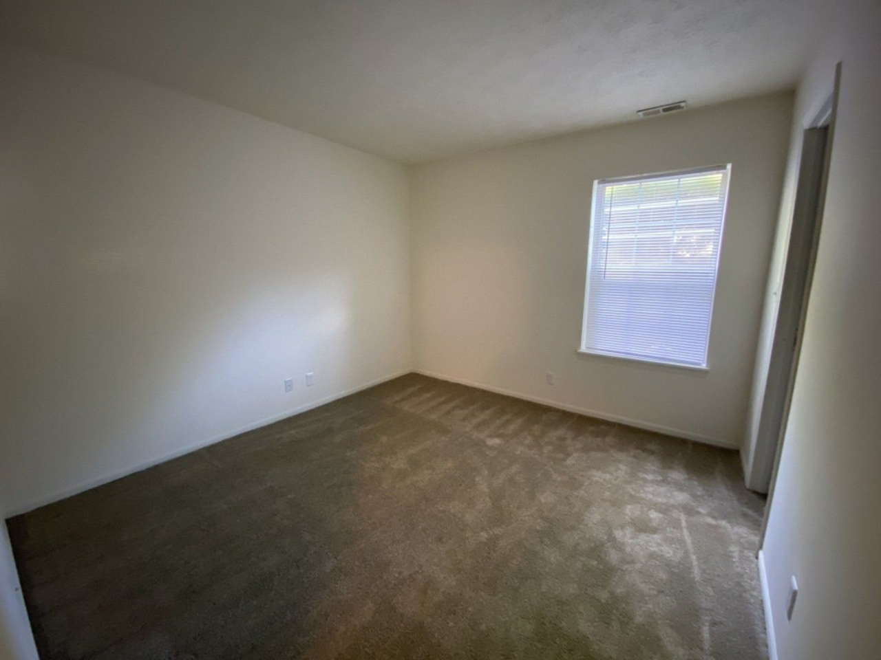 Vantage Pointe Apartments Image 13