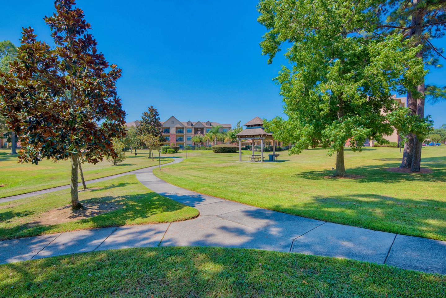 Lakeshore Villas Image 20