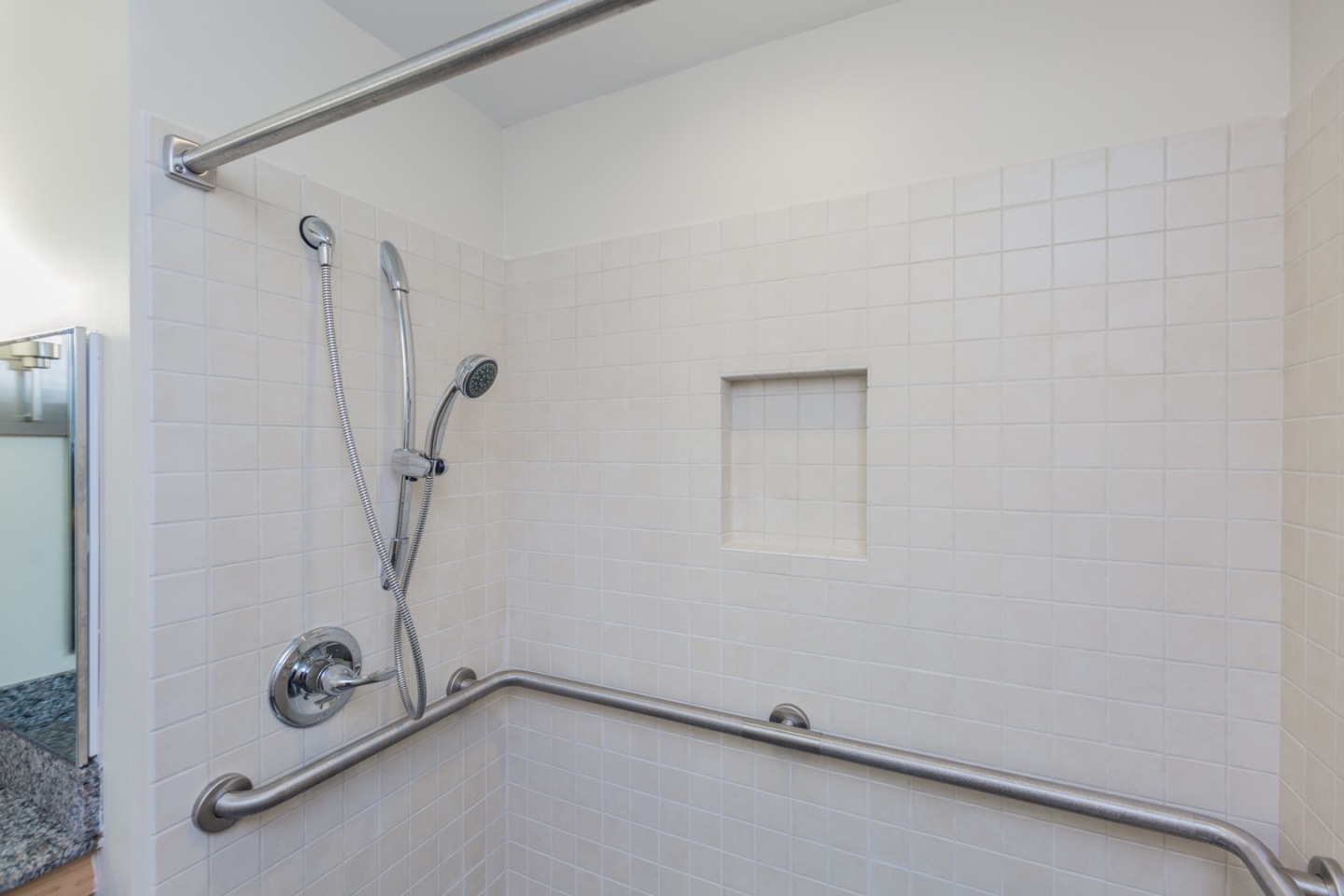 Mactavish Flats Image 36