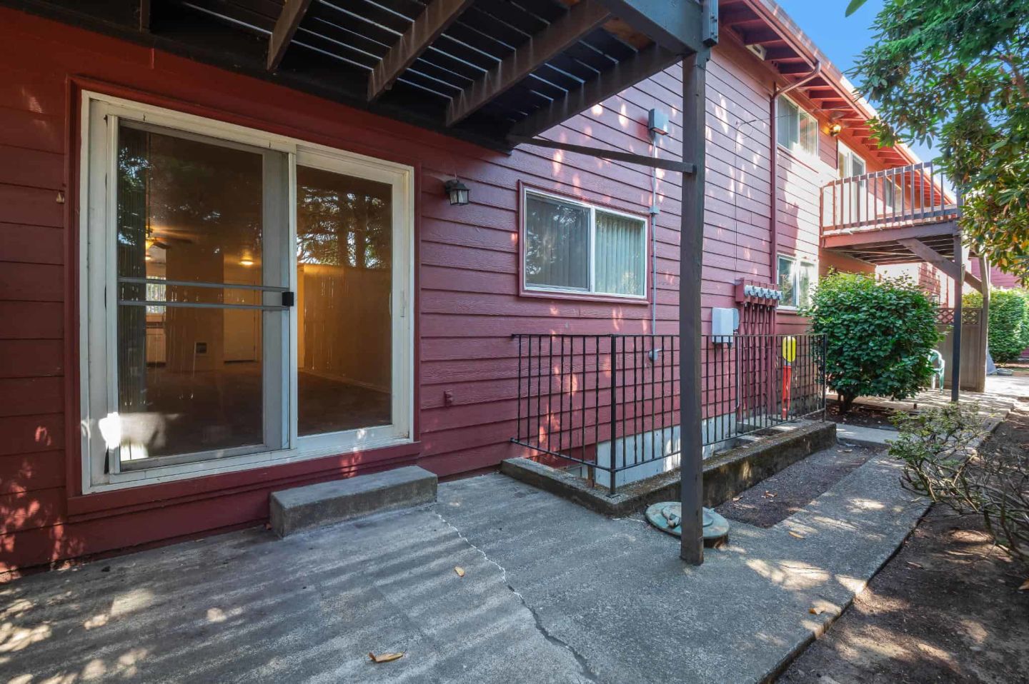 Colonial Villa Apartments Image 5