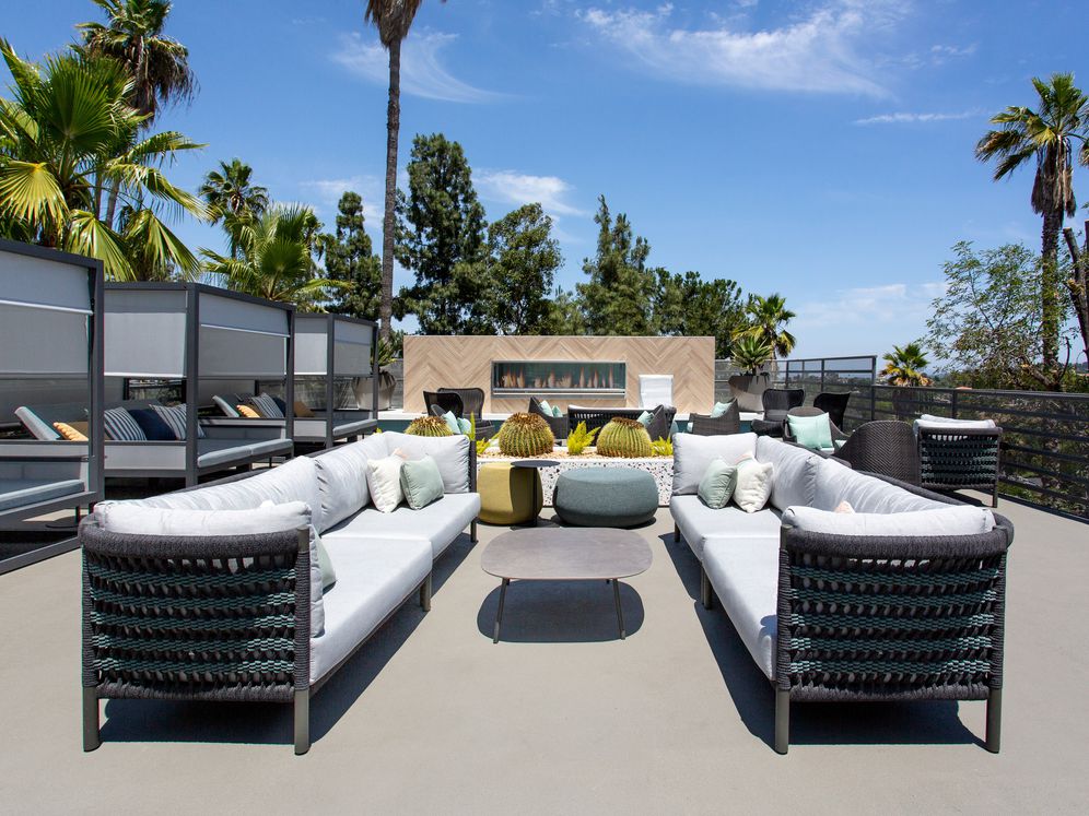 Avalon Woodland Hills Image 35