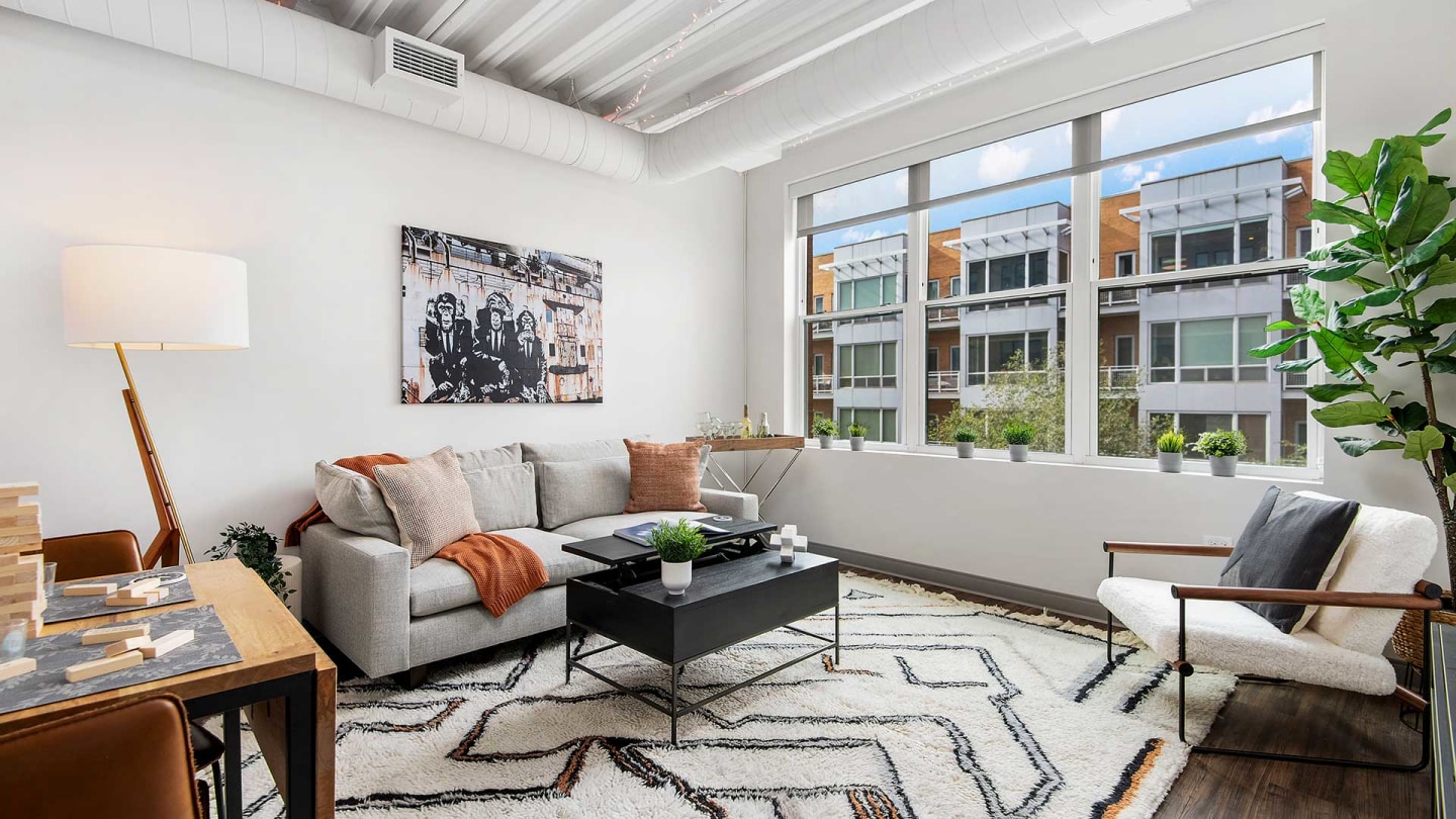 Wrigleyville Lofts Image 3