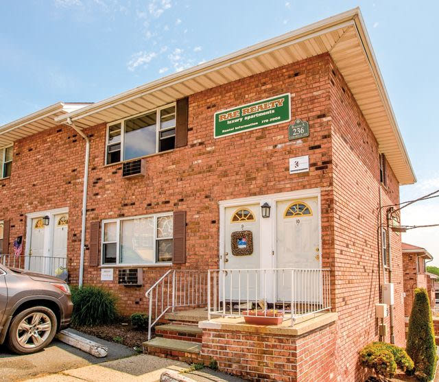 Rae Realty Image 1