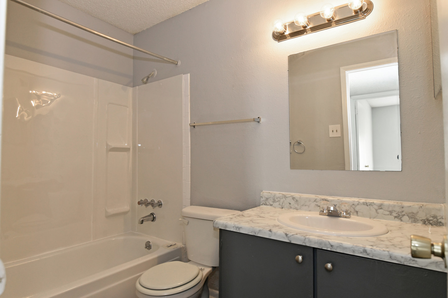 Regency at Raleigh Image 9
