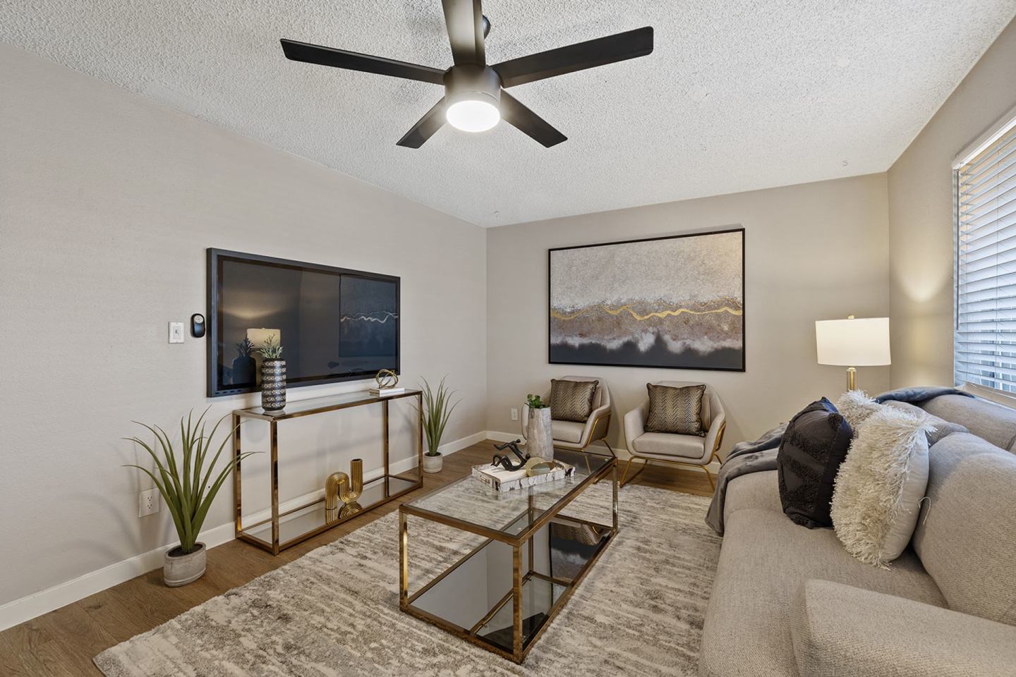 Camelback Village Apartments Image 7