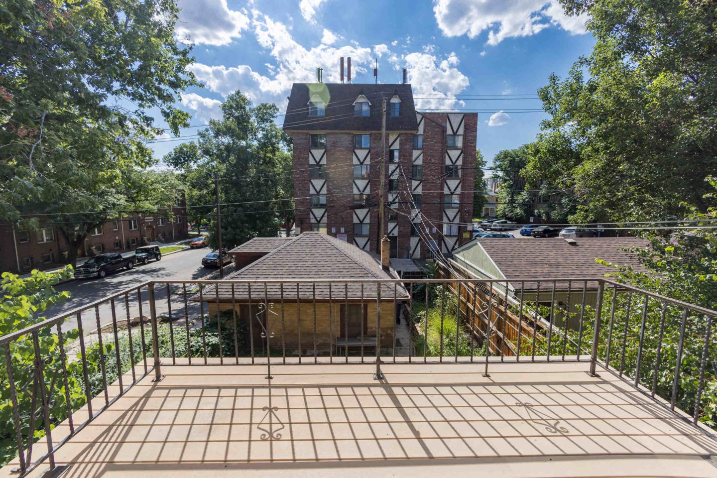 1137 E 10th Avenue Image 18
