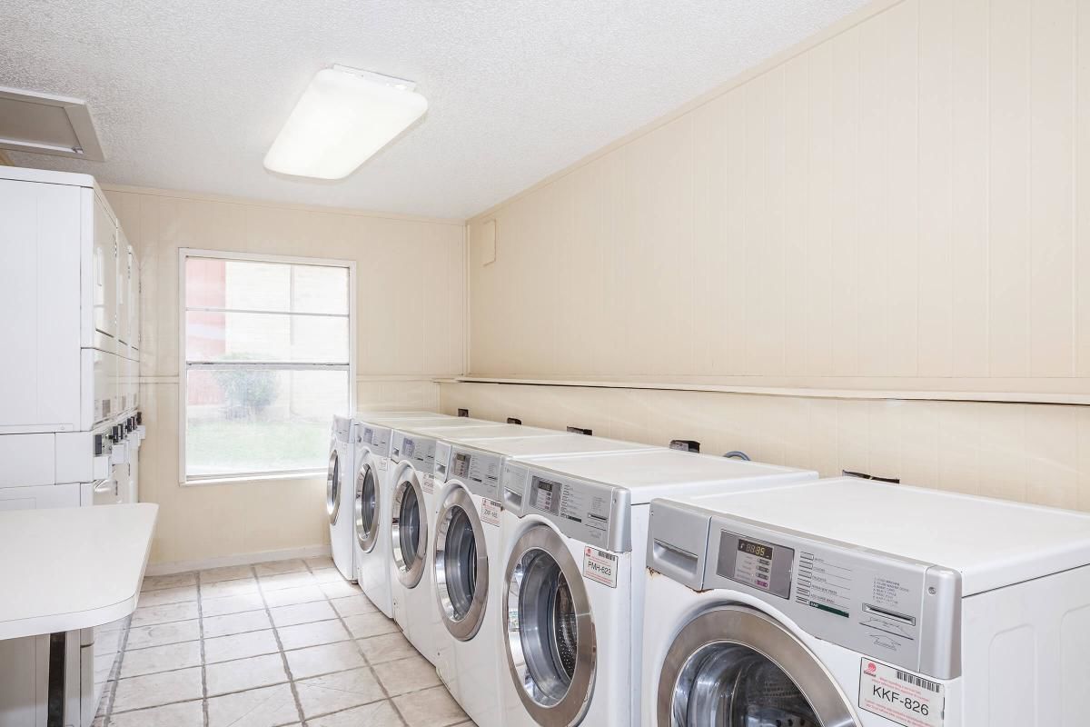 Forest Oaks Image 25