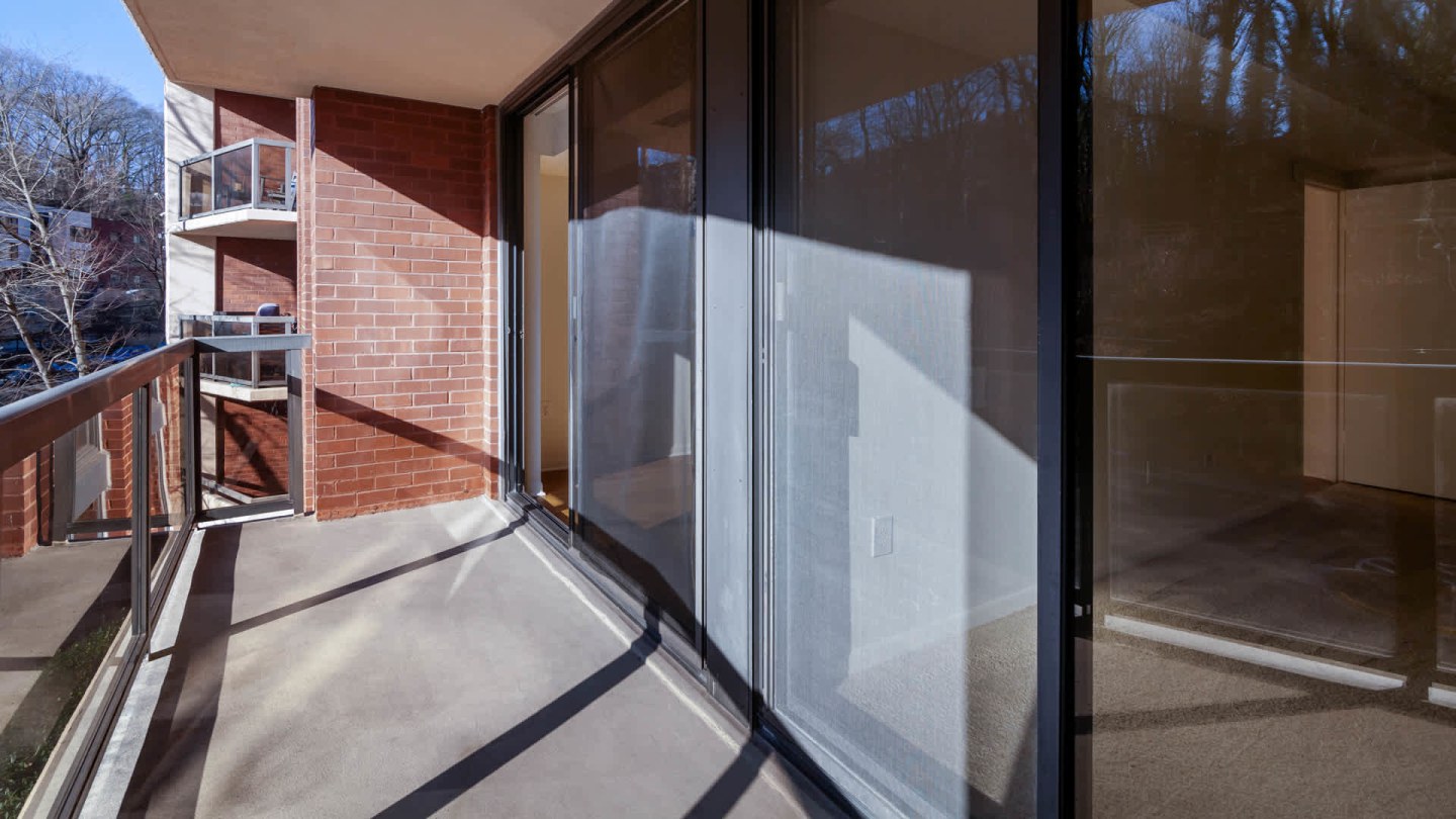 2501 Porter Image 24