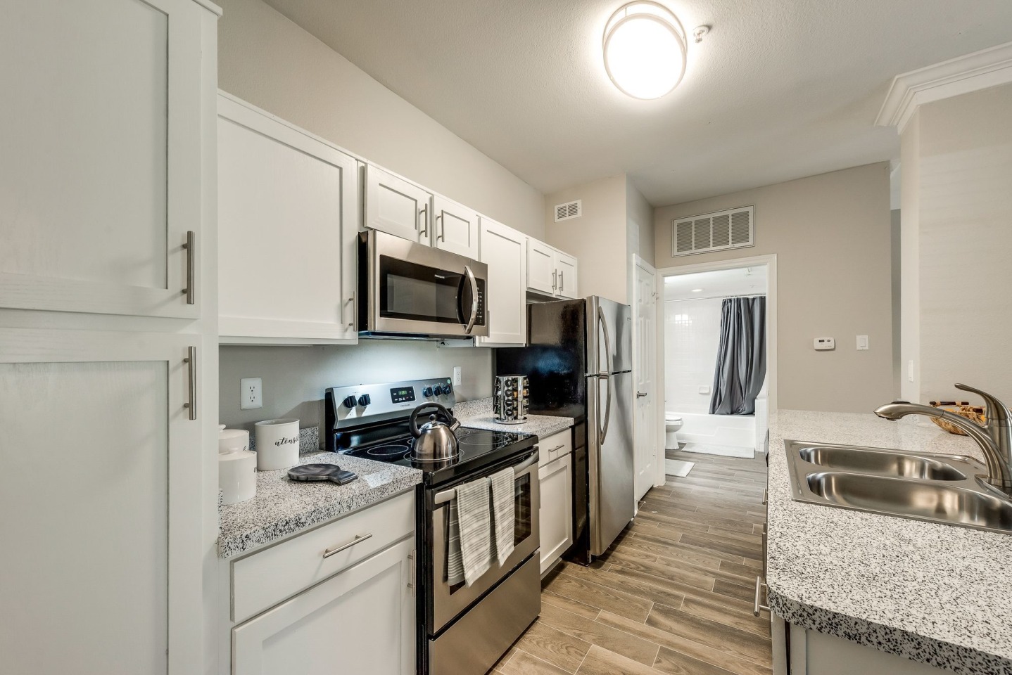 Champions Centre Apartments Image 3