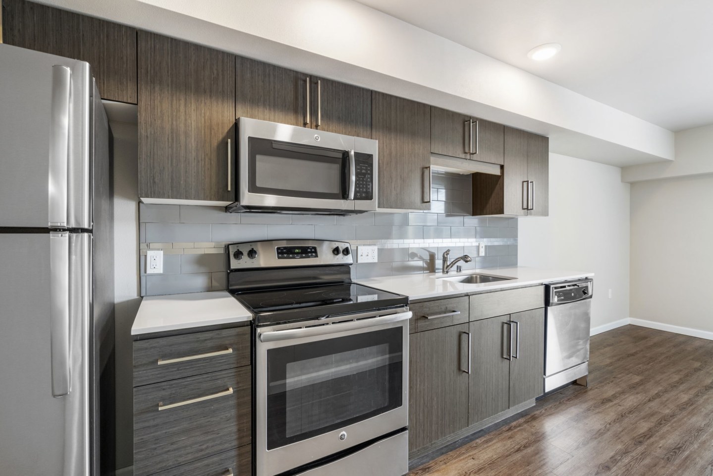 1711 Apartments Image 2