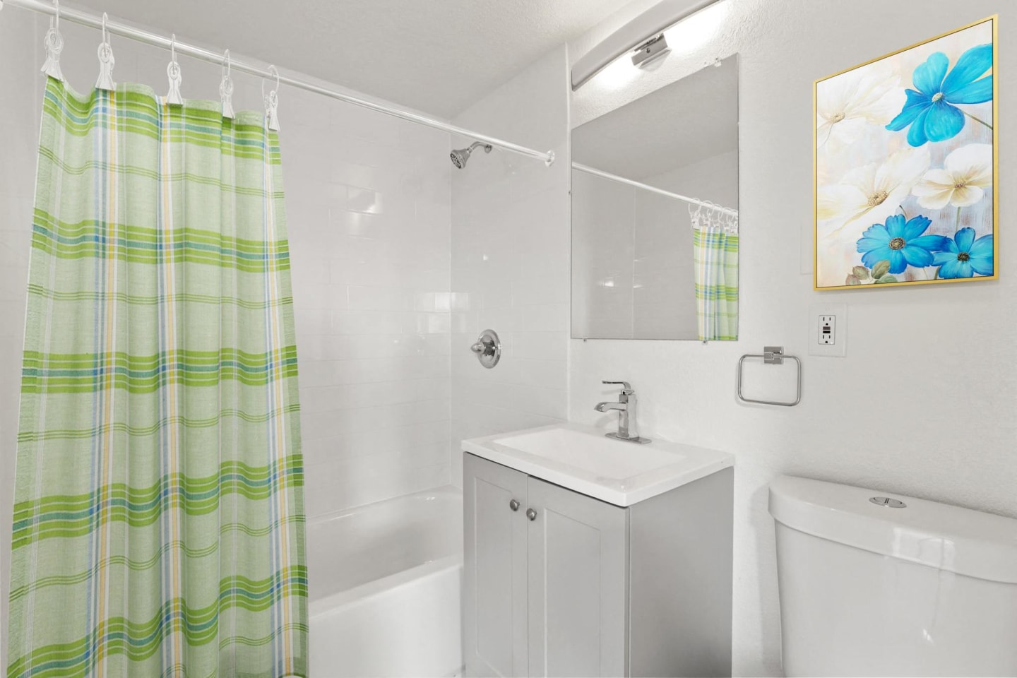 1274 Logan Image 9