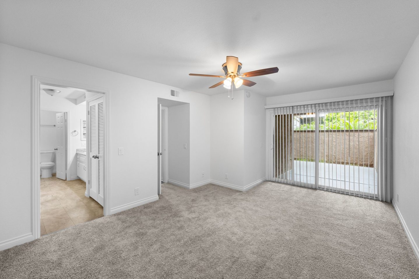 Beachpoint Apartments Image 15