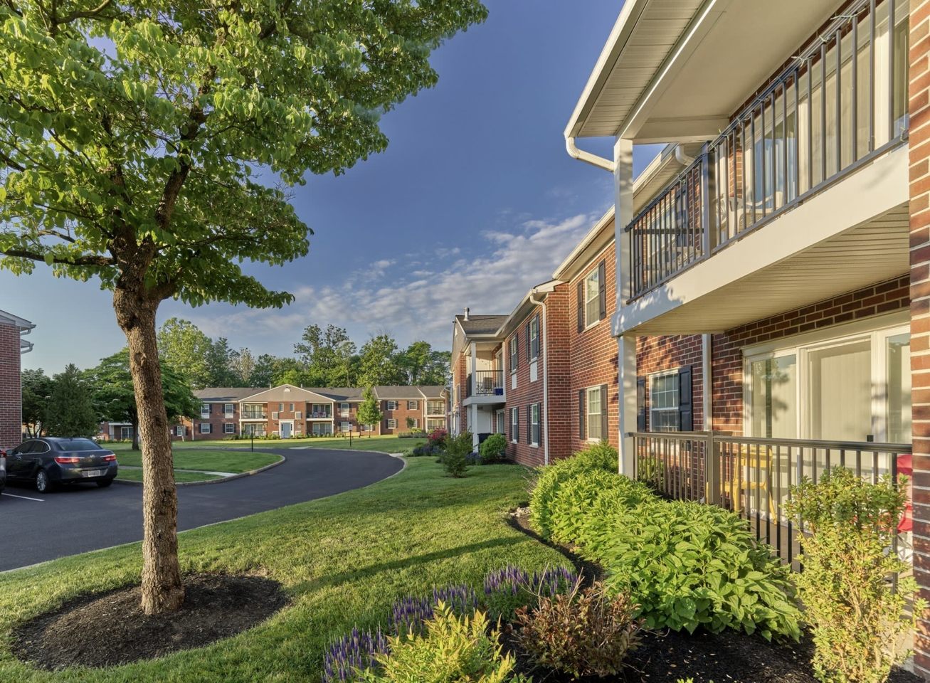 Delmont Apartments Image 17