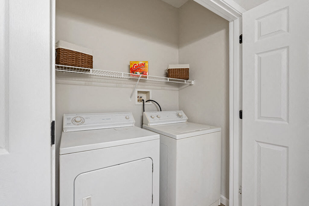 River Pointe at Den Rock Apartments Image 32