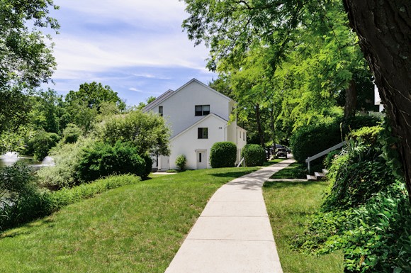 Putnam Green Image 6