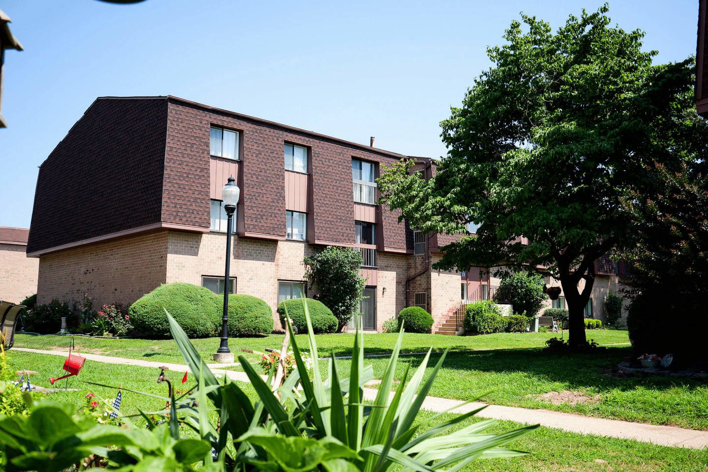 Delaire Landing Image 56