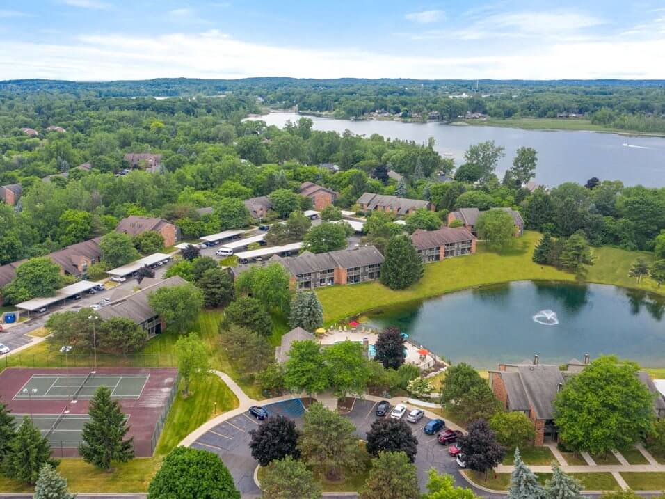 Lancaster Lakes Apartments Image 9