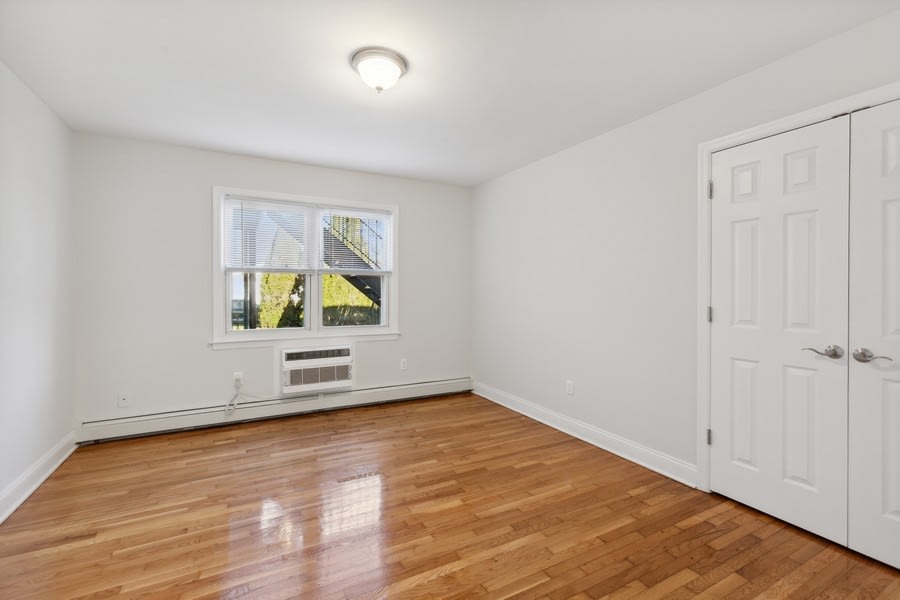 Sherwood Court Image 9