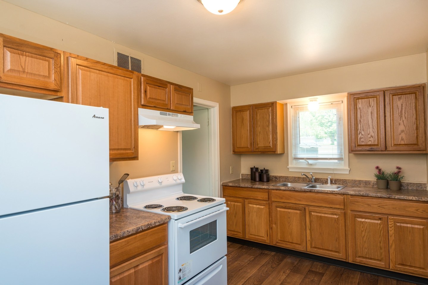 Brentwood Park Townhomes and Apartments Image 11