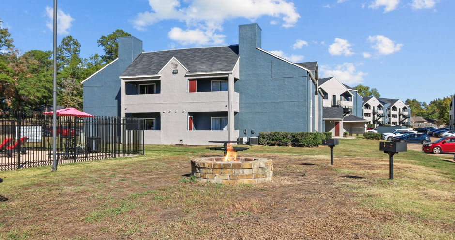 Hollytree Apartments Image 32