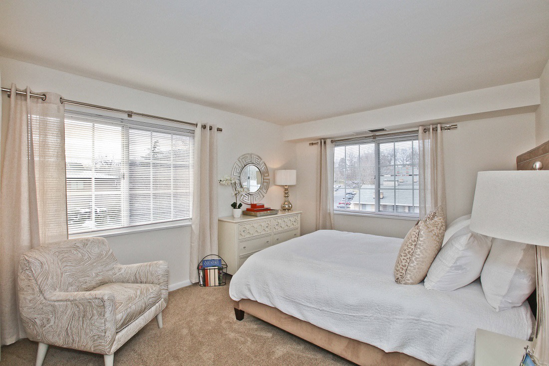 Fairfax Square Image 16