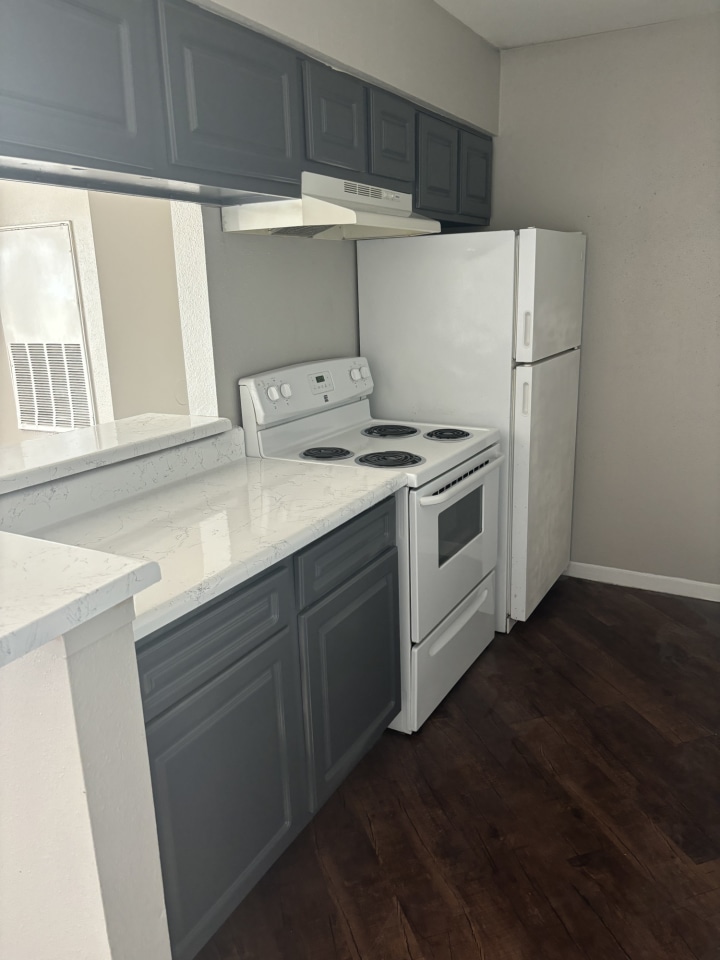 Riverway Apartment Homes Image 6