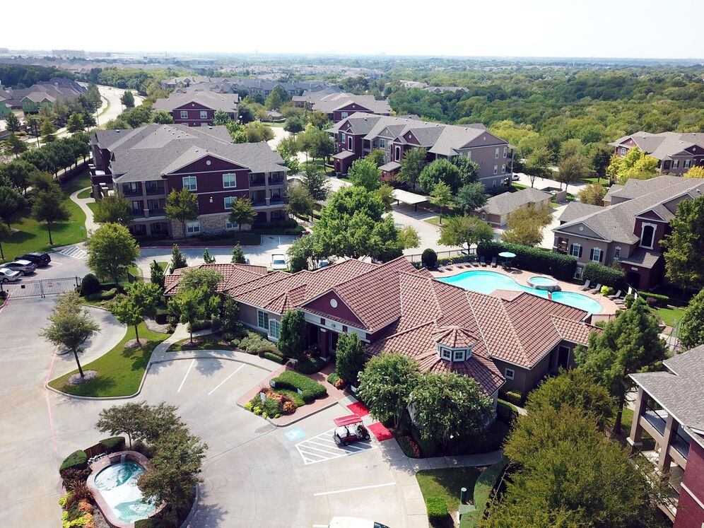 Eaves Twin Creeks Image 8