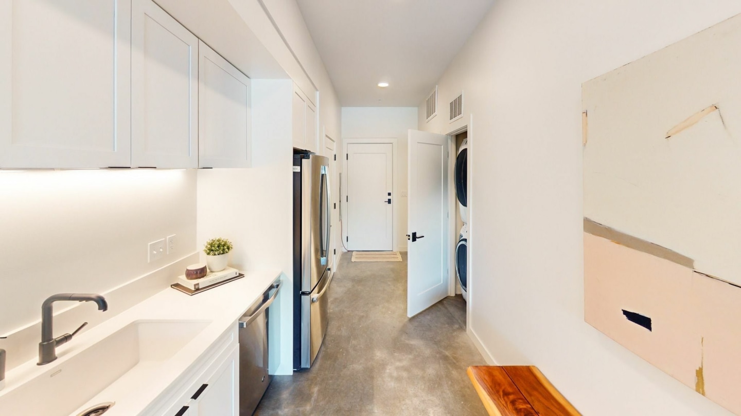 Izzy Apartments Image 4