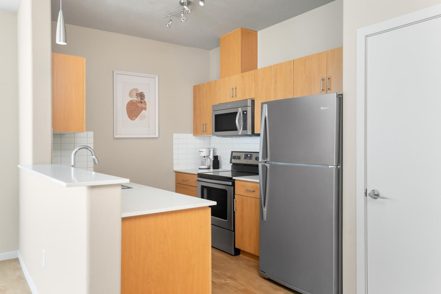 206 Apartments Image 6