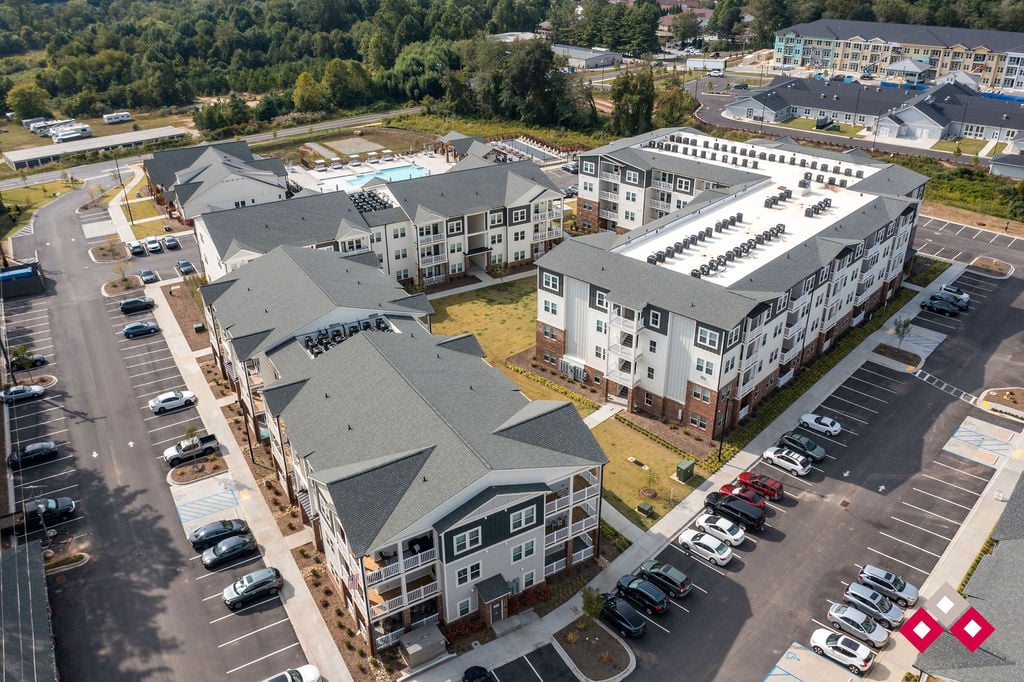Summit at Hendersonville Image 30