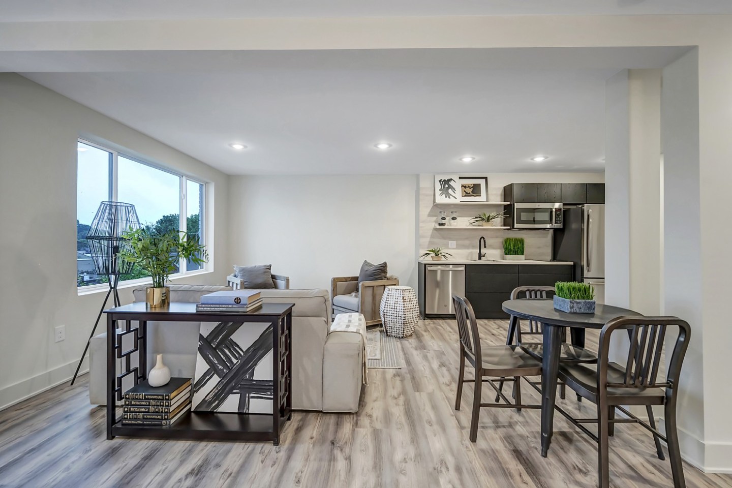 31Sixty Linwood Image 1