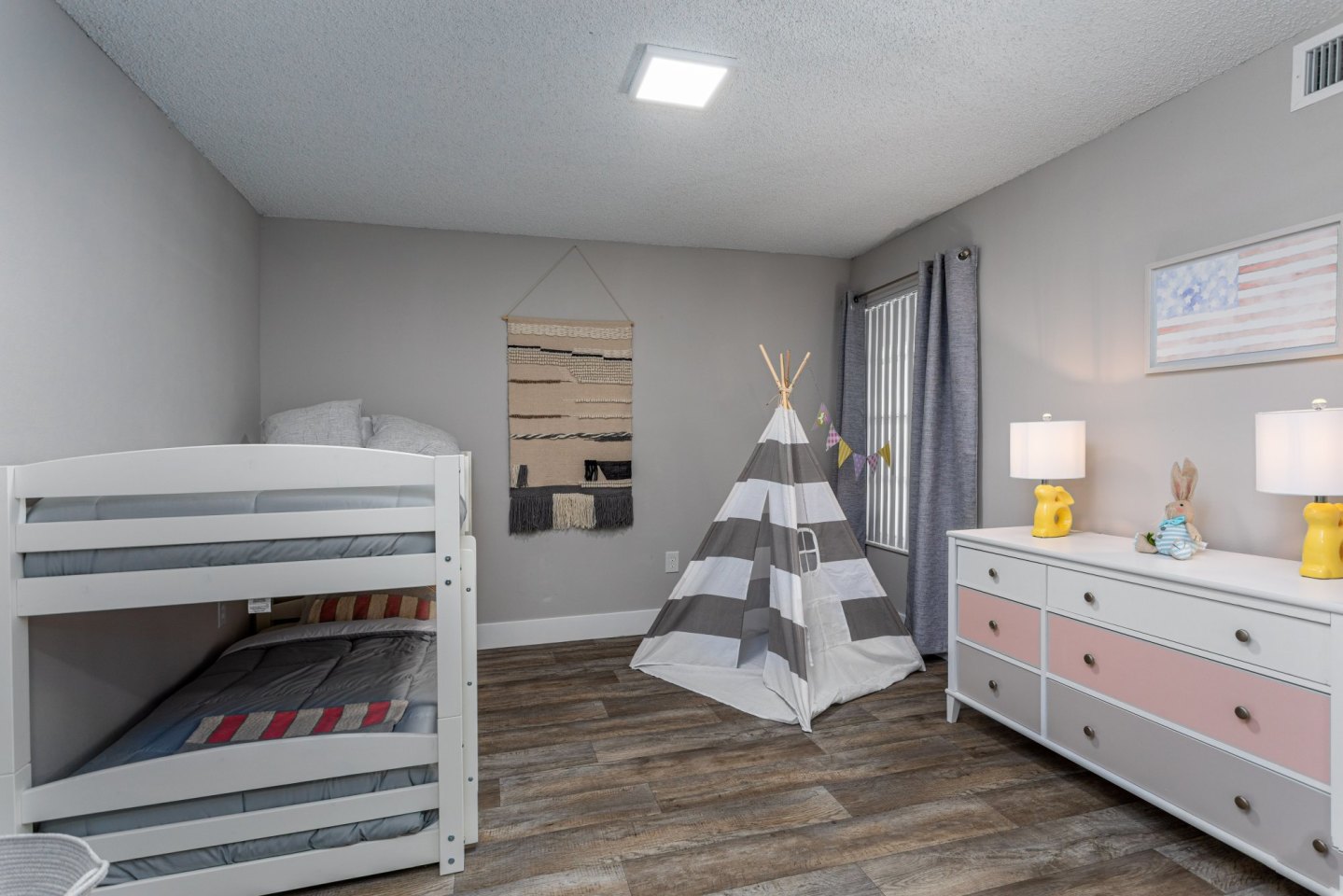 The Landings at Pembroke Lakes Apartments Image 5