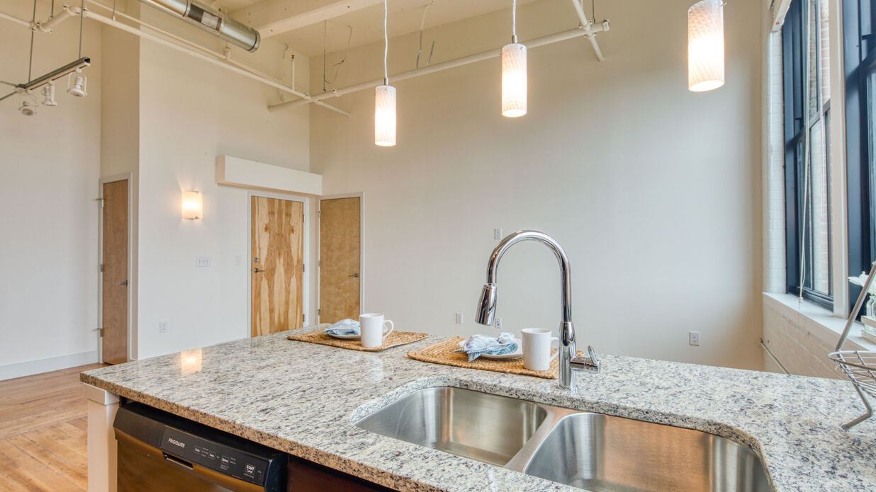 Petersburg ArtistSpace Lofts Image 39