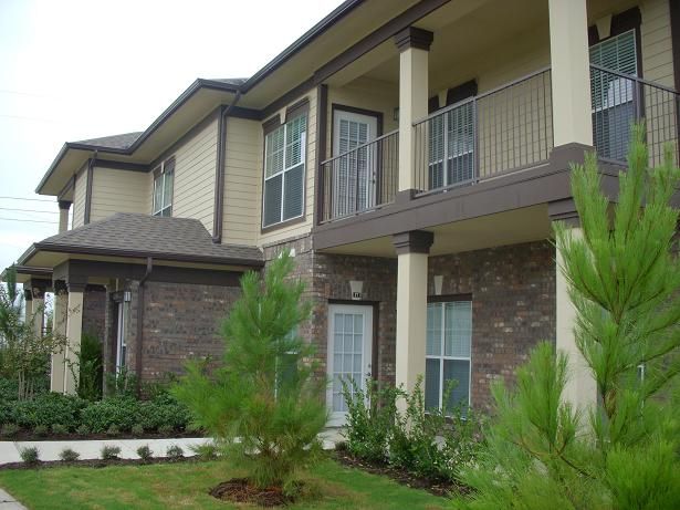 Estate Villas at Krum Image 66