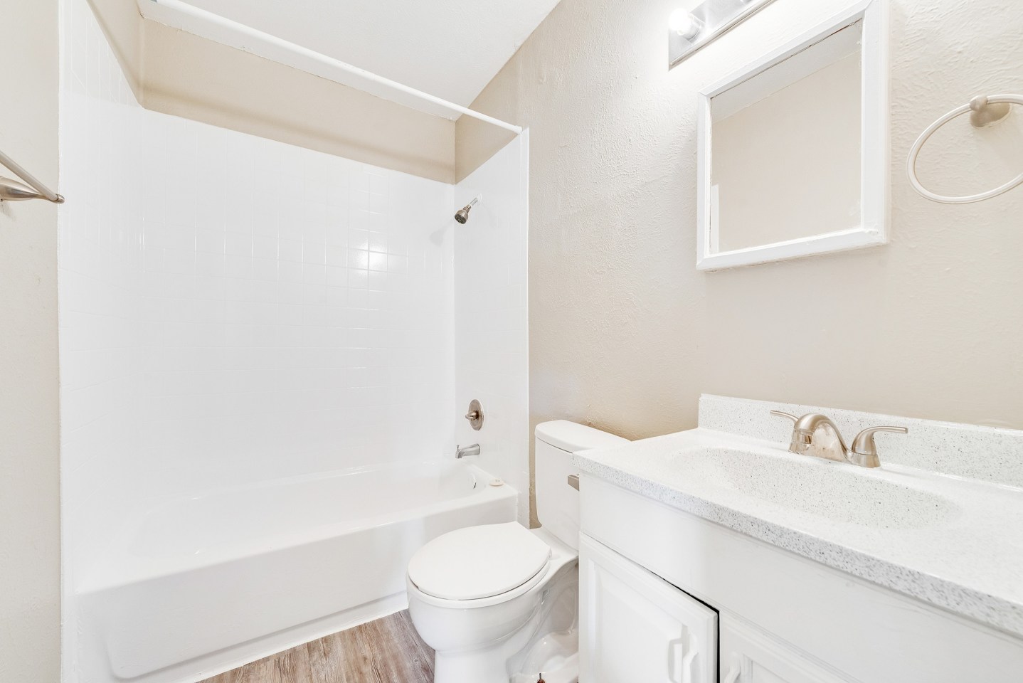 Orchard Hills Apartments Image 12