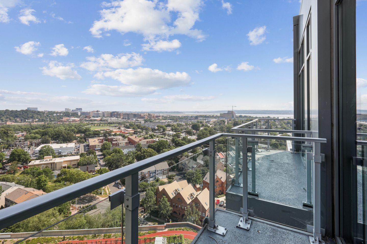 DelRay Tower Image 50