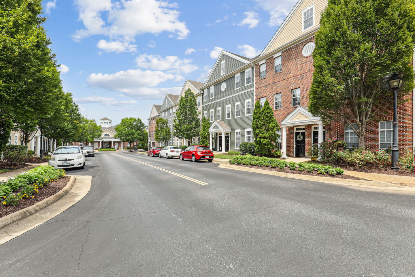 The Pointe at New Town Image 3