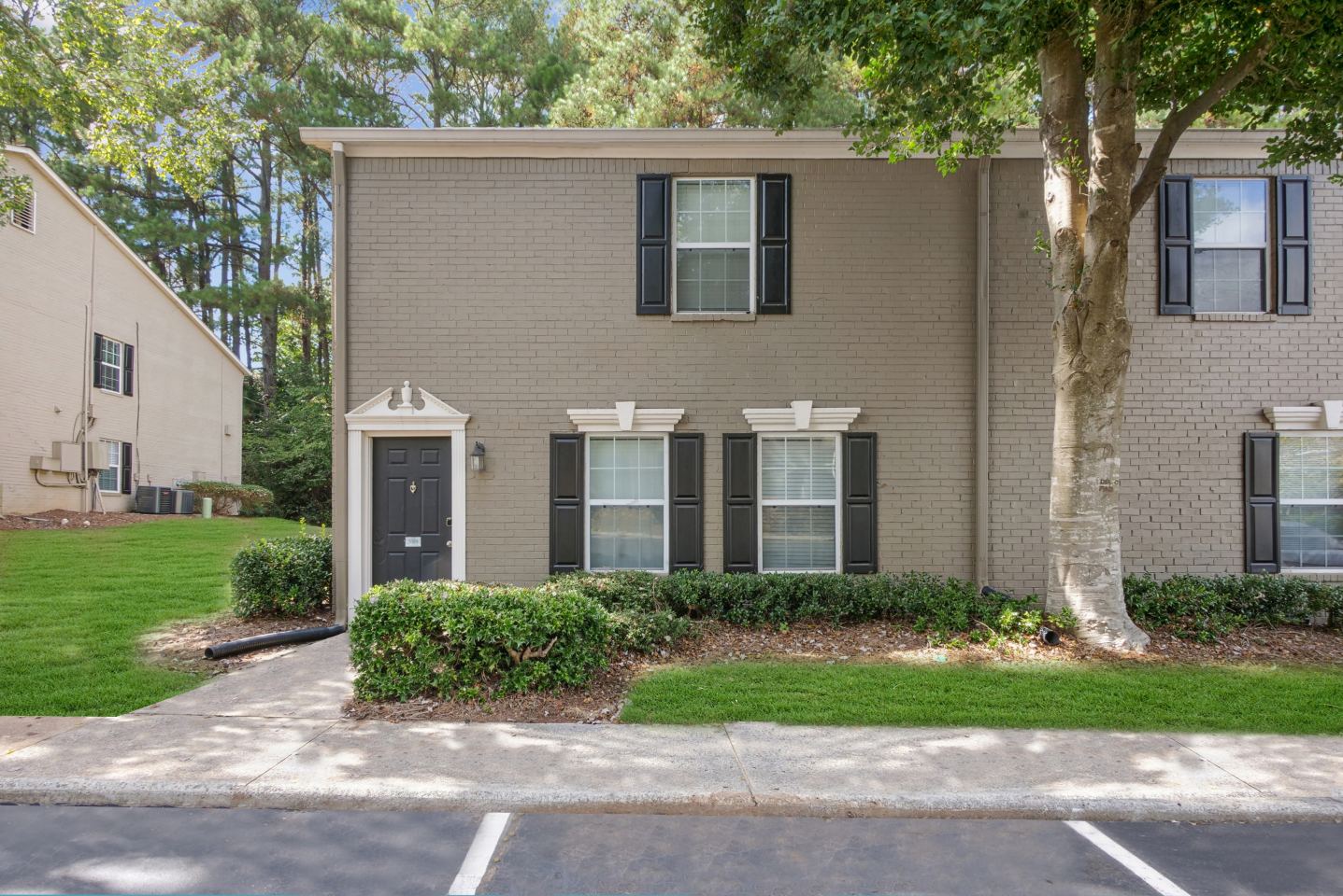 Elme Sandy Springs Image 1