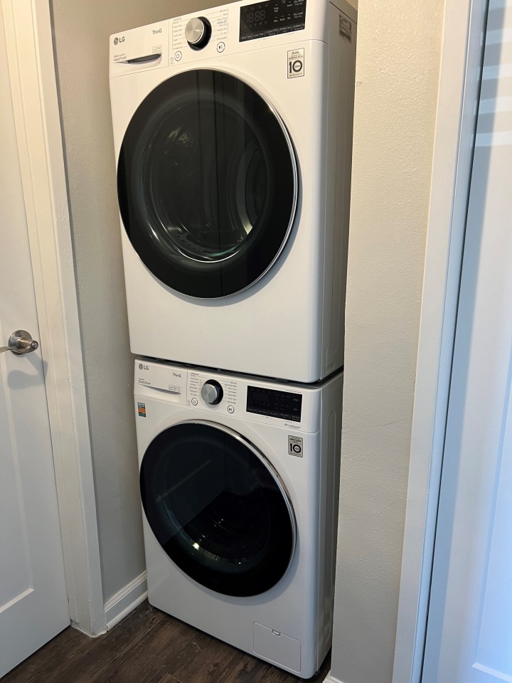 Los Robles Apartments Image 17