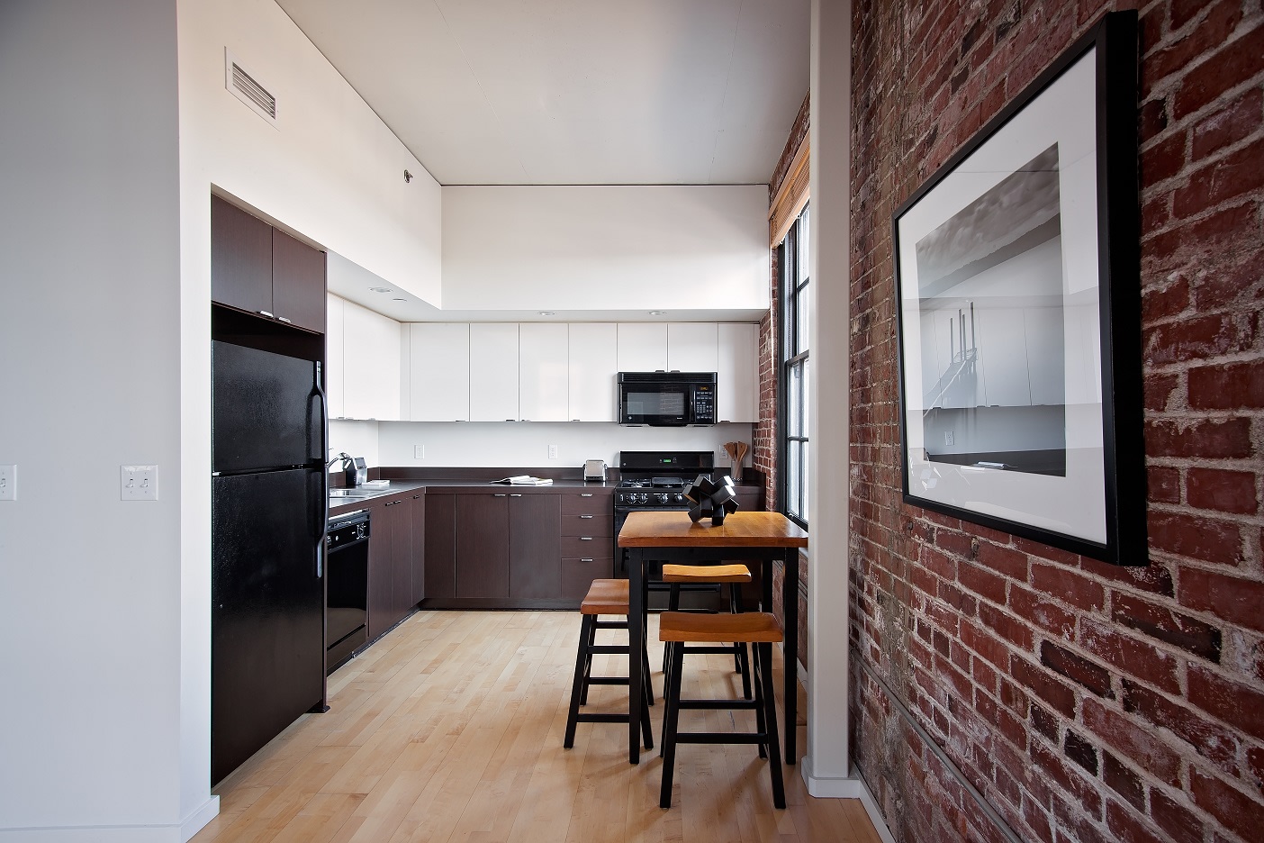 Crane Flats and Lofts Image 3