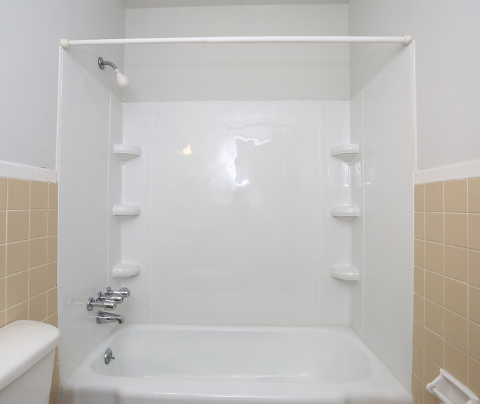 Meadoway Gardens Image 25