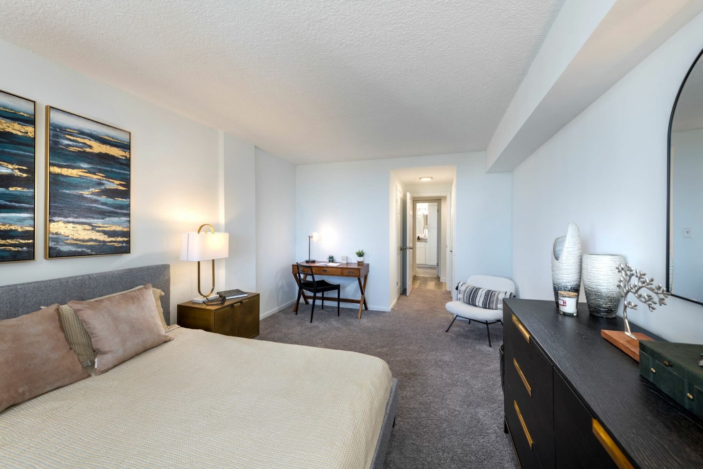 TowsonTown Place Apartments Image 6