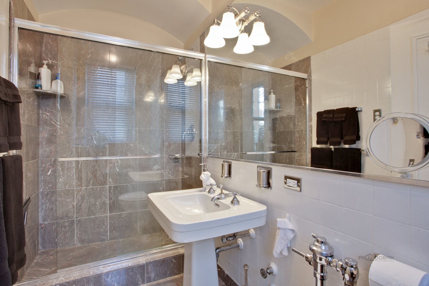 1420 North Lake Shore Drive Image 7